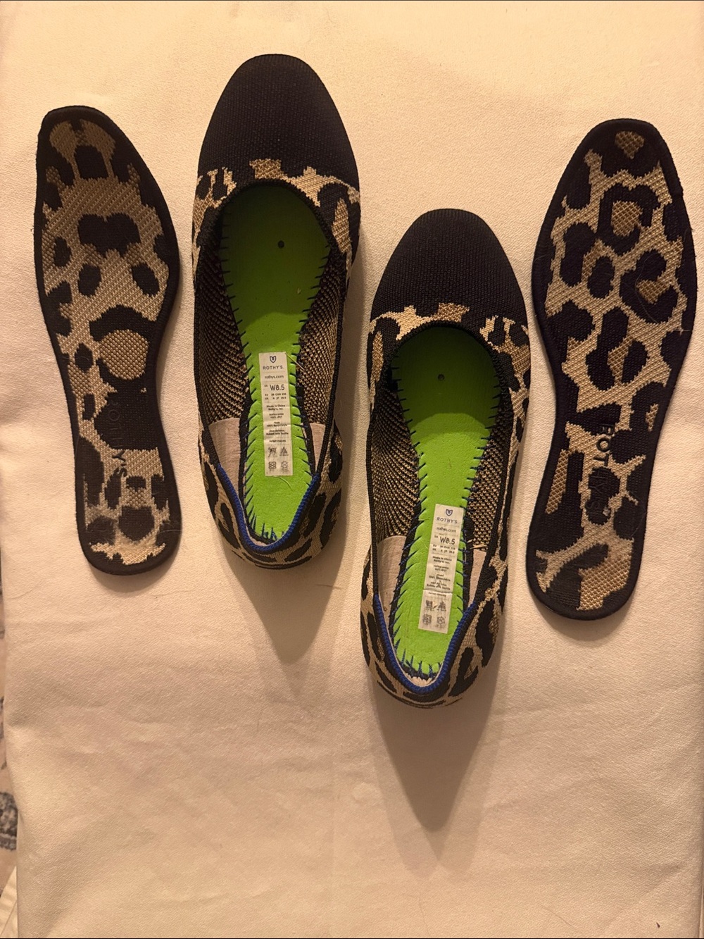 Rothy’s The Square Flat- Desert Cat - Sand/black - Sz 8.5 - Picture 3 of 3